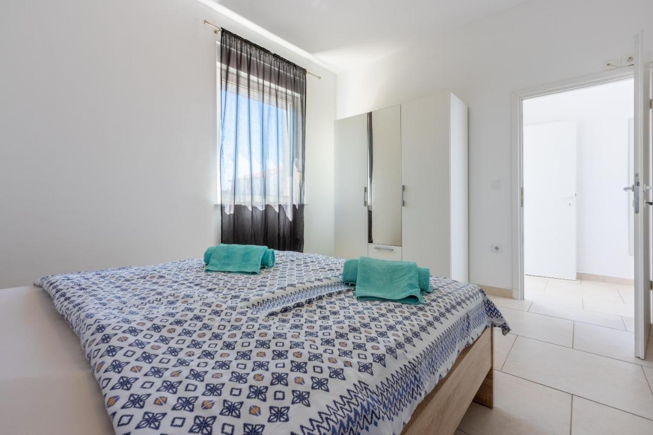 Apartments Antonija Crikvenica Luaran gambar