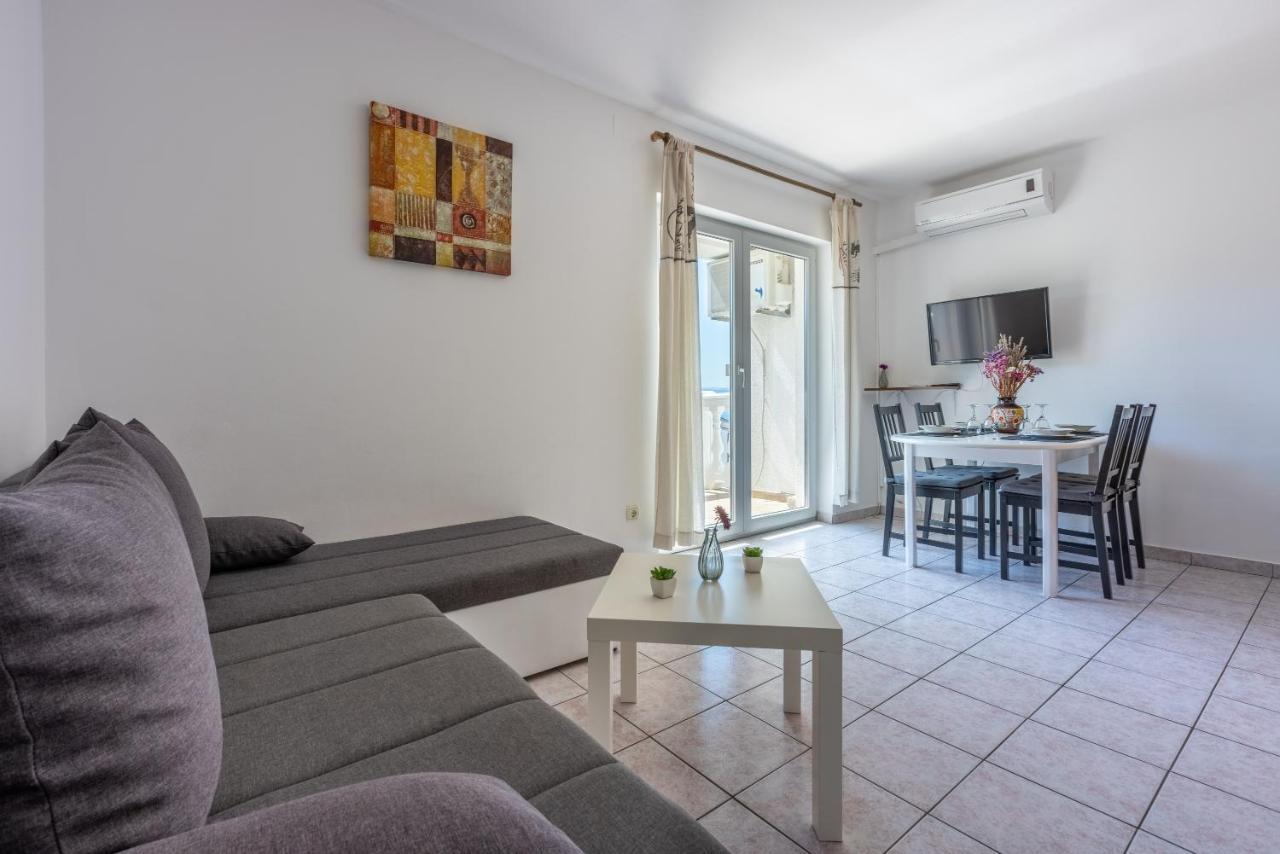 Apartments Antonija Crikvenica Luaran gambar