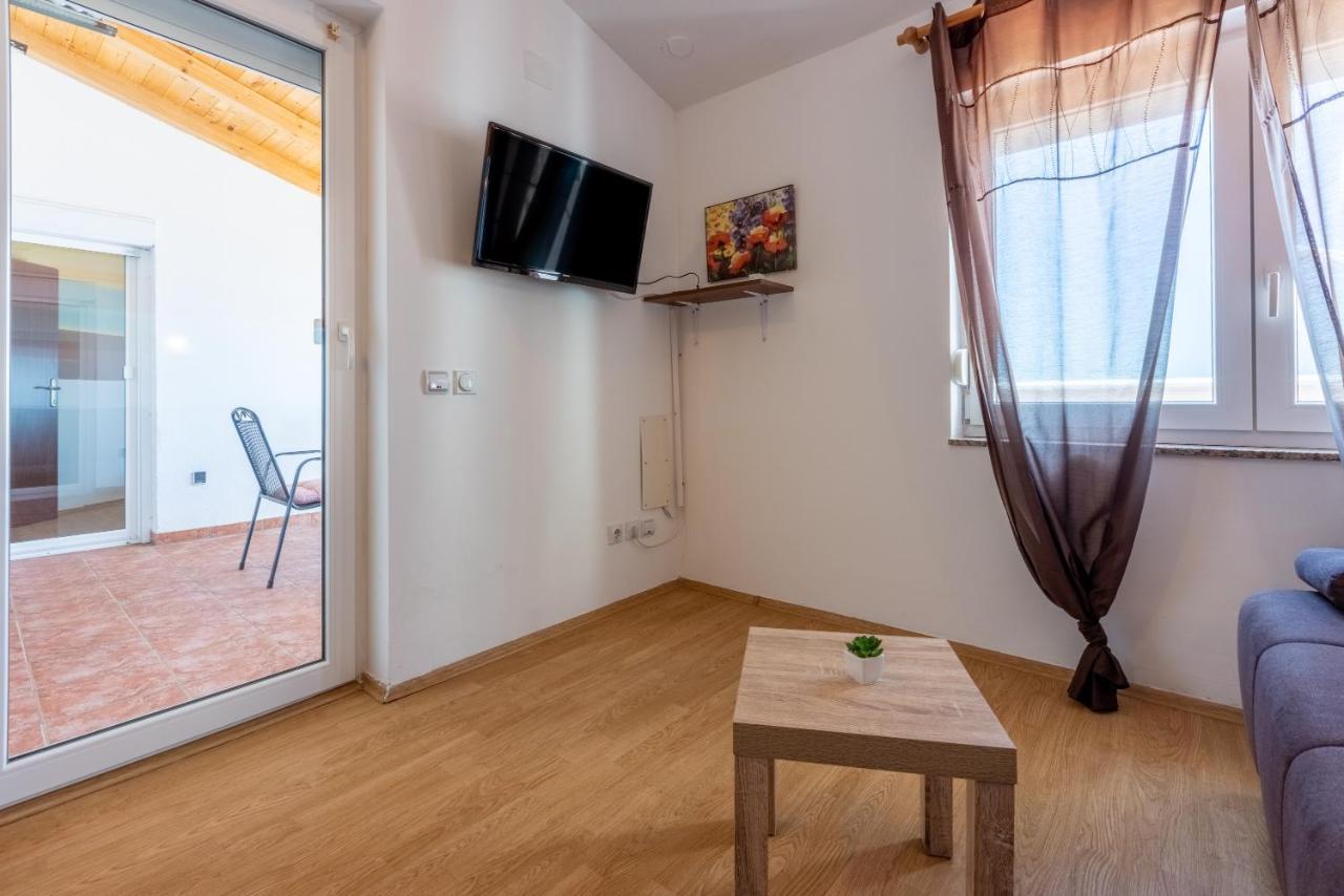 Apartments Antonija Crikvenica Luaran gambar