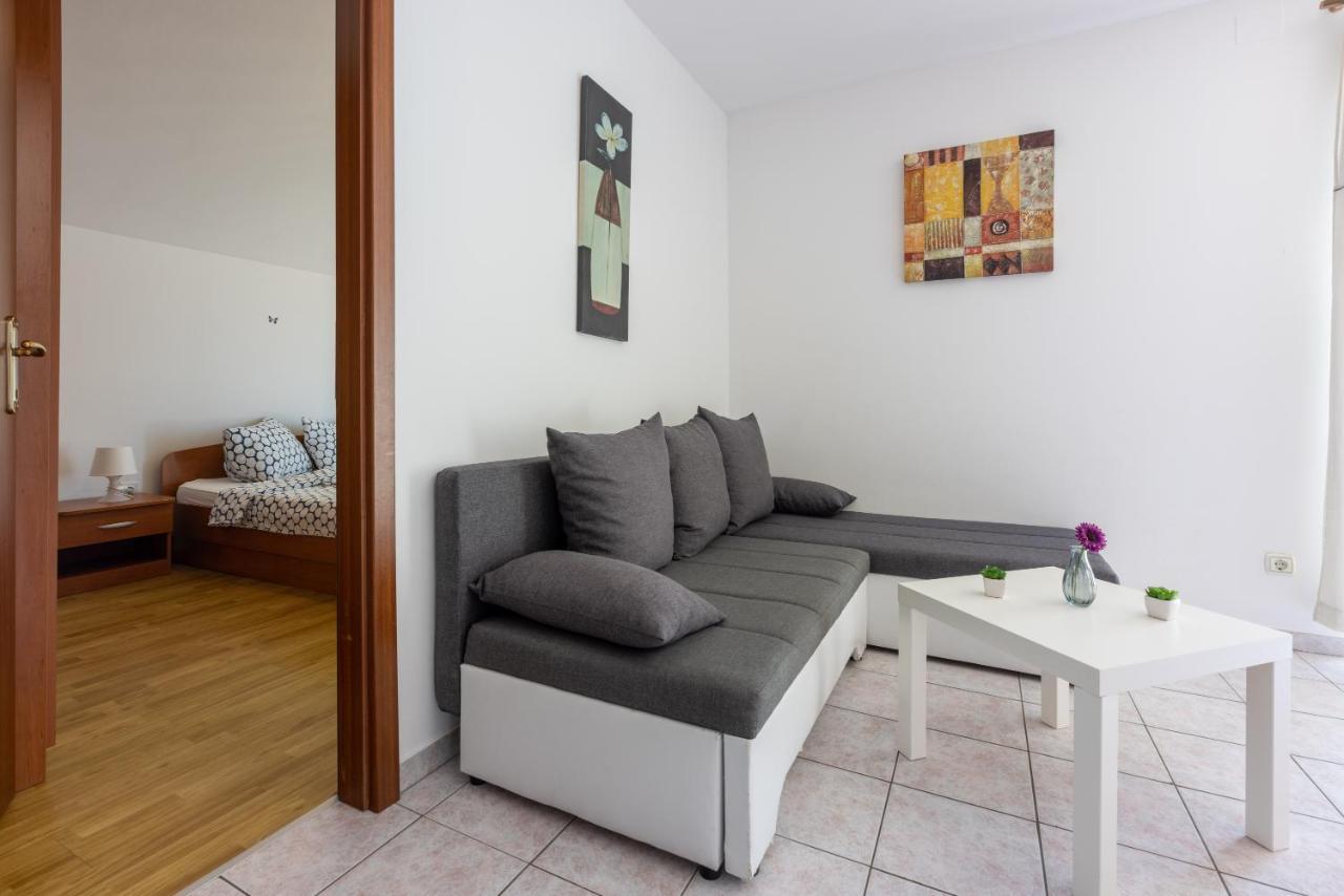 Apartments Antonija Crikvenica Luaran gambar