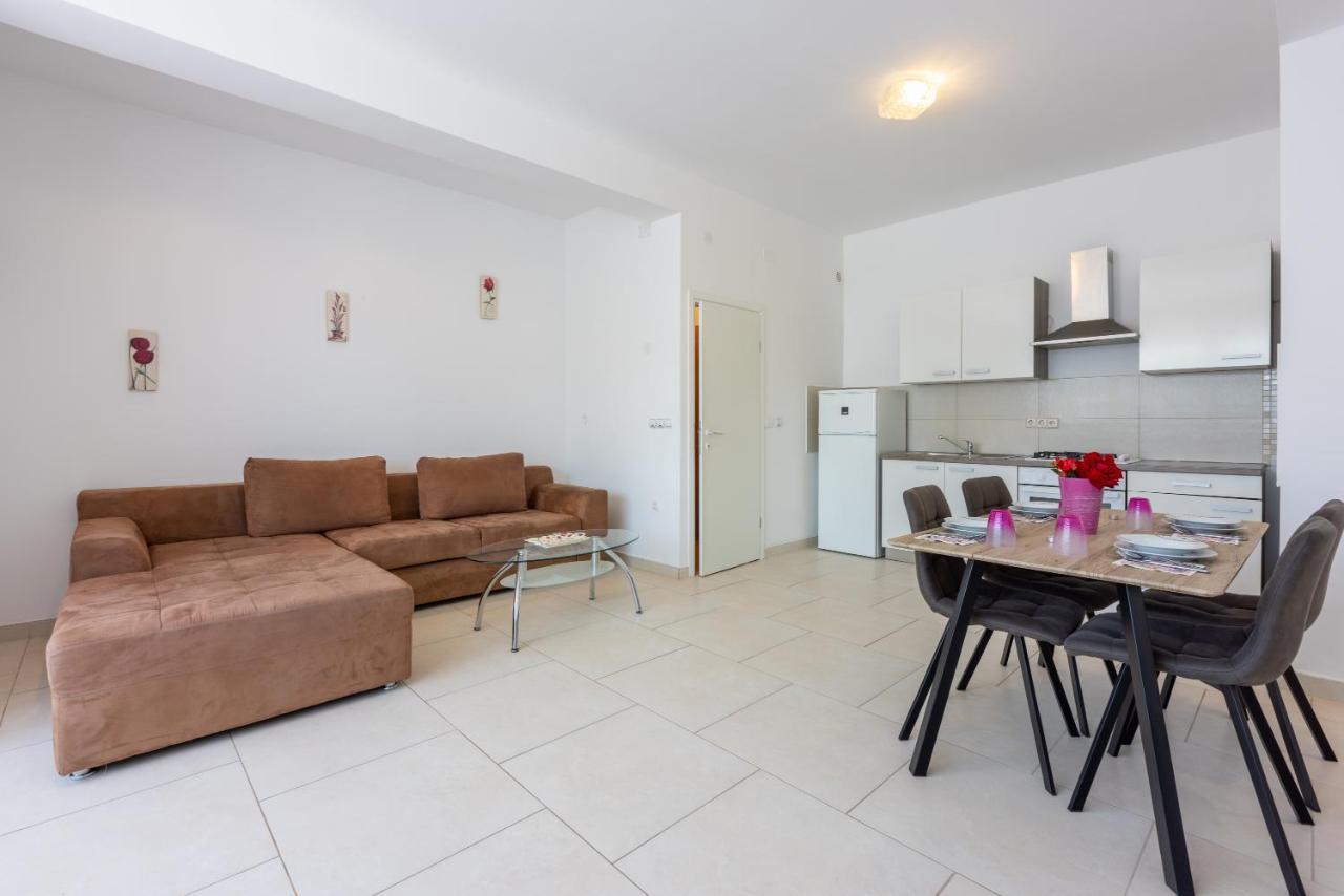 Apartments Antonija Crikvenica Luaran gambar
